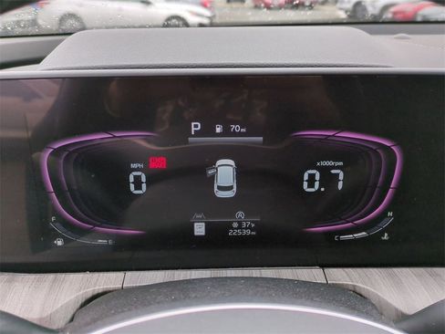 Used 2023 Kia Telluride EX image 11