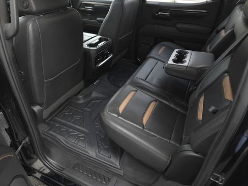 Used 2023 GMC Sierra 1500 AT4 w/ AT4 Premium Package image 18