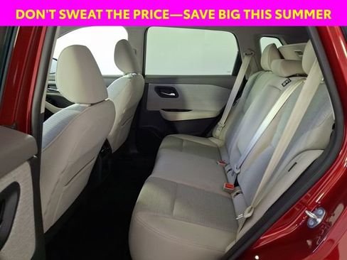 Used 2021 Nissan Rogue SV AWD/4WD image 12