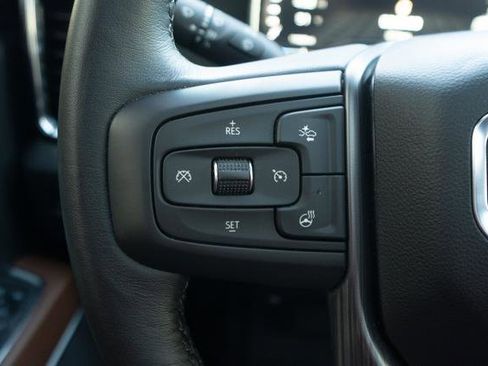 Used 2025 GMC Sierra 2500 Denali Ultimate image 21