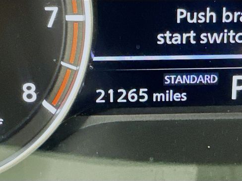 Used 2024 Nissan Rogue SV w/ SV Premium Package FWD image 19