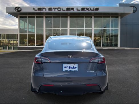 Used 2022 Tesla Model Y Long Range image 4