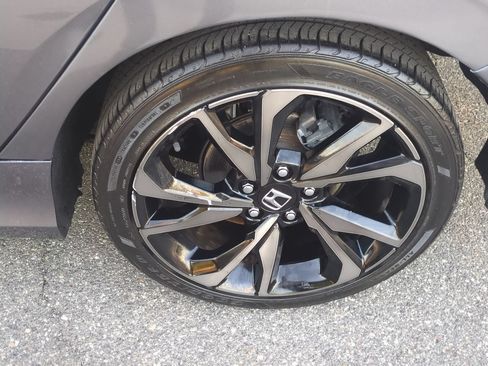 Used 2020 Honda Civic Sport image 31