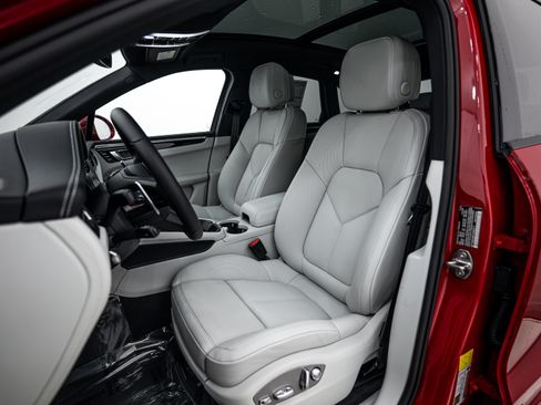 New 2026 Porsche Macan S AWD/4WD image 5
