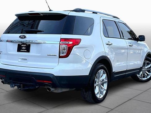 Used 2014 Ford Explorer XLT w/ Equipment Group 202A image 12