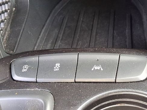 Used 2023 Chevrolet TrailBlazer LS image 23