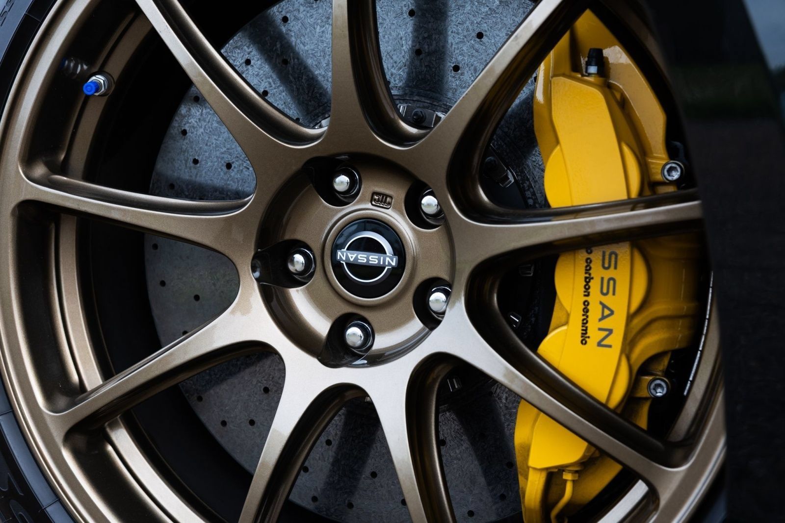 Used 2021 Nissan GT-R Premium AWD/4WD image 20