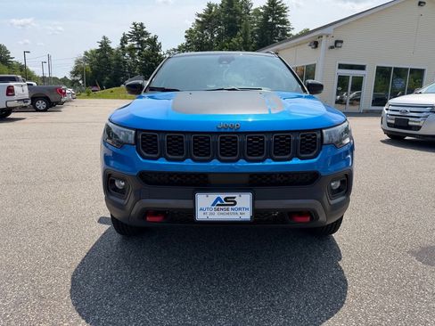 Used 2024 Jeep Compass Trailhawk AWD/4WD image 8