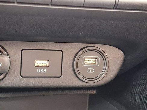 Used 2023 Hyundai Elantra SEL image 24