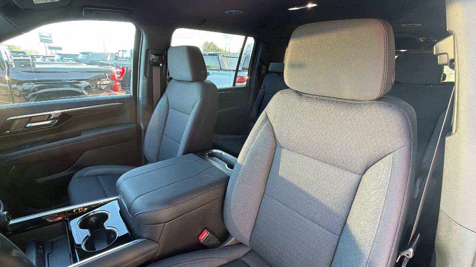 New 2026 Chevrolet Suburban LS RWD image 15