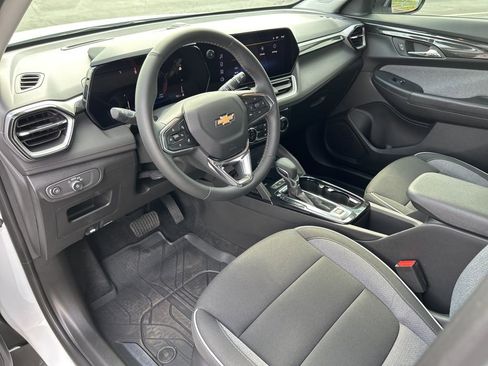 Used 2026 Chevrolet TrailBlazer LT w/ Convenience Package image 22