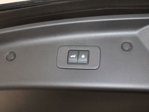 Used 2024 Nissan Armada Platinum w/ Captain's Chairs Package image 19