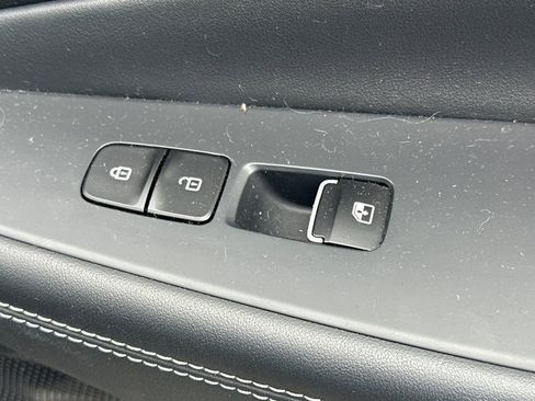 Used 2019 Hyundai Santa Fe FWD image 18