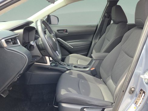 Used 2022 Toyota Corolla Cross LE AWD/4WD image 10