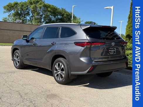 Used 2023 Toyota Highlander XLE AWD/4WD image 5