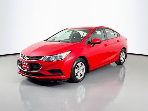 Used 2018 Chevrolet Cruze LS image 1