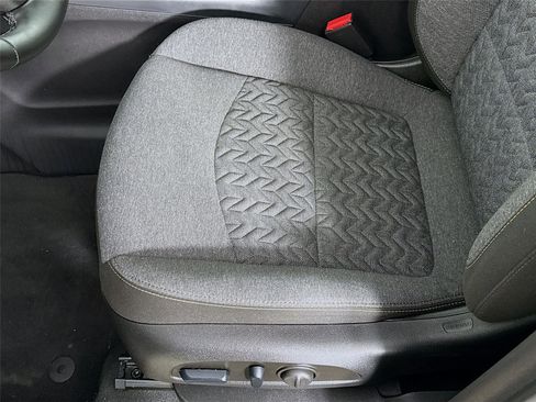 Used 2024 Chevrolet Equinox LT image 18