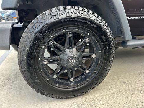 Used 2013 Jeep Wrangler Sport AWD/4WD image 14
