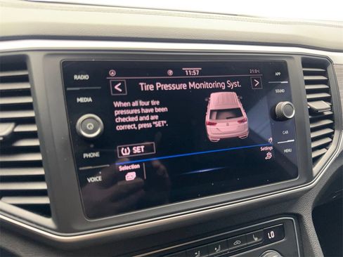 Used 2021 Volkswagen Atlas Cross Sport SE image 65