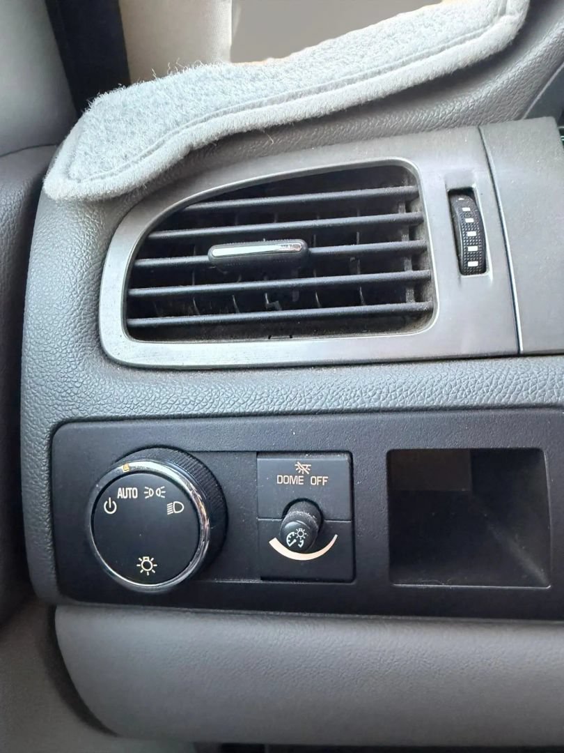 Used 2008 Chevrolet Avalanche LS RWD image 25