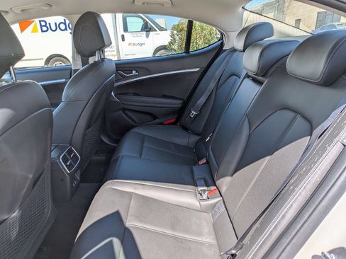 Used 2025 Genesis G70 2.5T RWD image 27