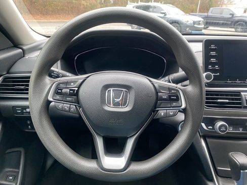 Used 2018 Honda Accord LX image 17
