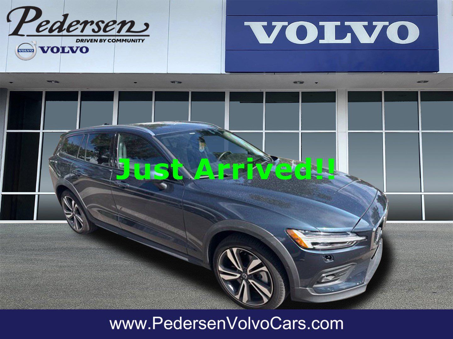 Used 2024 Volvo V60 B5 Cross Country Plus AWD/4WD image 1