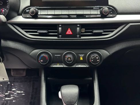 Used 2021 Kia Forte LXS FWD image 16