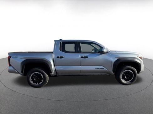 Used 2025 Toyota Tacoma TRD Off-Road image 16
