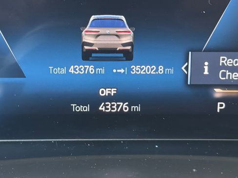 Used 2023 BMW iX M60 w/ Executive Package AWD/4WD image 37