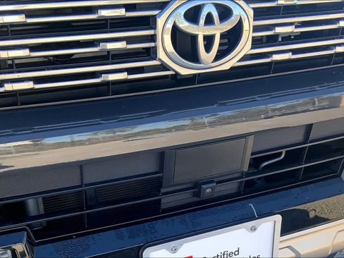 Certified 2025 Toyota 4Runner Limited image 28