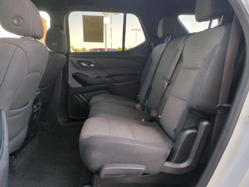 Used 2023 Chevrolet Traverse LT FWD image 28