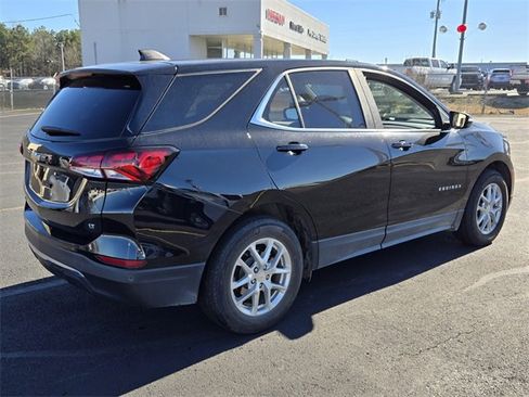 Used 2022 Chevrolet Equinox LT image 3