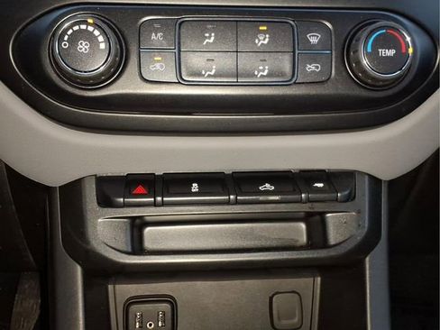 Used 2021 Chevrolet Colorado W/T w/ Custom Special Edition image 20