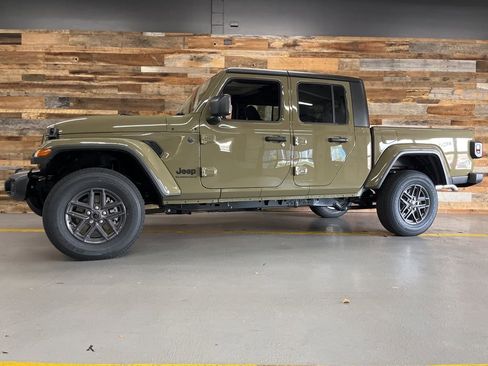 New 2026 Jeep Gladiator Sport image 49