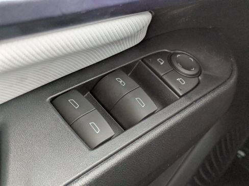 New 2026 Chevrolet Equinox EV LT image 12