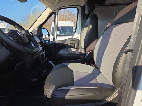 New 2026 RAM ProMaster 1500 w/ Convenience Group image 4