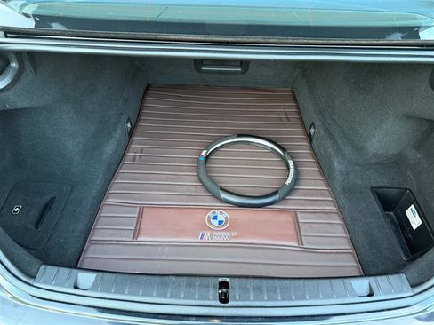 Used 2018 BMW 750i xDrive AWD/4WD image 25
