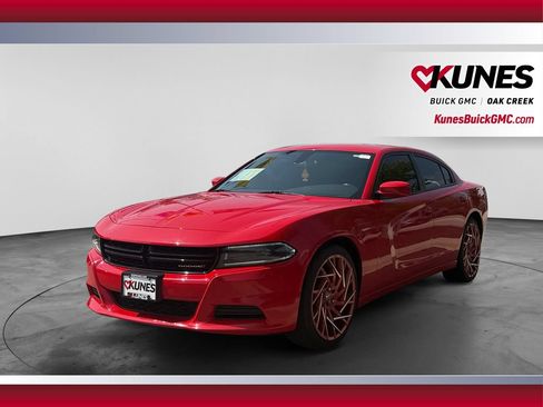 Used 2022 Dodge Charger SXT RWD image 5
