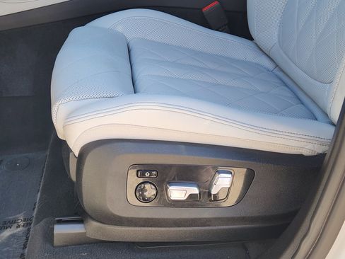 Used 2023 BMW X5 xDrive40i w/ Executive Package image 30