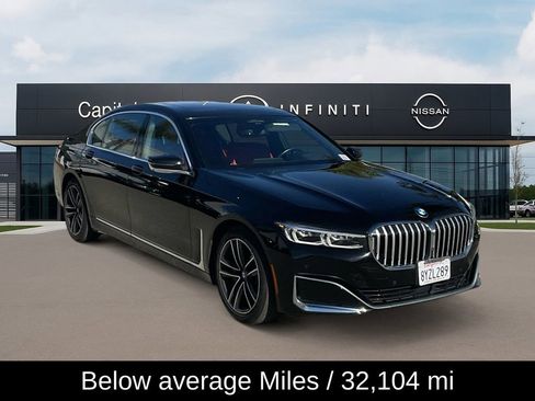 Used 2022 BMW 750i xDrive w/ Executive Package image 3