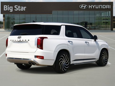 Used 2022 Hyundai Palisade Calligraphy w/ Cargo Package FWD image 4