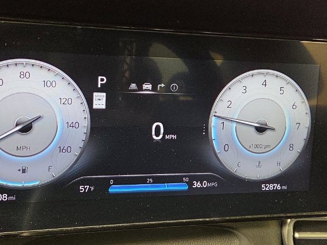Used 2024 Hyundai Elantra Limited FWD image 16