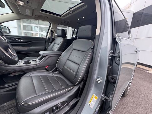 Used 2023 GMC Acadia Denali w/ Denali Ultimate Package image 9