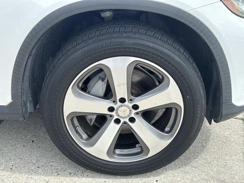 Used 2017 Mercedes-Benz GLC 300 image 4