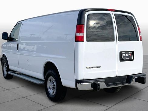 Used 2023 Chevrolet Express 2500 w/ Driver Convenience Package image 9
