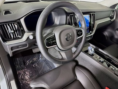 Certified 2026 Volvo V60 B5 Cross Country Ultra w/ Climate Package AWD/4WD image 9