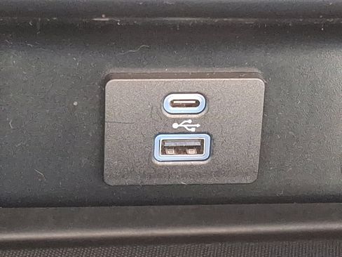 Used 2023 Ford F150 XLT image 25