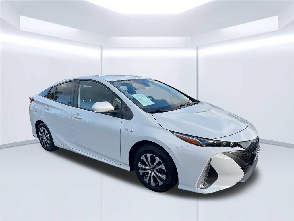 Used 2021 Toyota Prius Prime XLE w/ Carpet Mat Package (TMS) FWD image 7