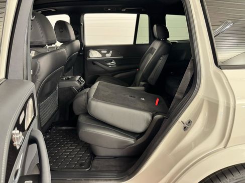 Used 2024 Mercedes-Benz GLS 63 AMG 4MATIC image 35